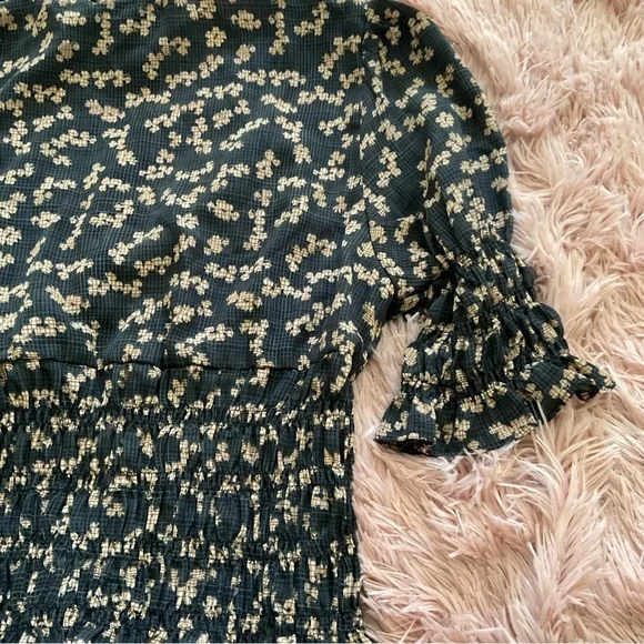 Blouse V-neck size L - Picture 9 of 12